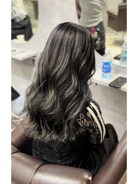 グラッジ 池袋(GLADGE) コントラストハイライト