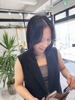 アムヘアー(A.M. hair)&nbsp;流れる動きがかわいいミディアムレイヤー