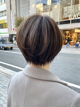 ルフトバイアンビエンテ(Luft by ambiente) ショートボブスタイル　イノアカラー