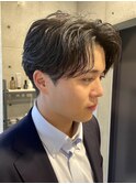 メンズ ビジネスヘア　センターパート　ニュアンスパーマ　就活