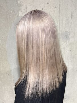 ラピステン 福岡天神 大名店(Lapis) ブリーチ/ホワイトベージュ/シルバー/ギャル/ケアブリーチ