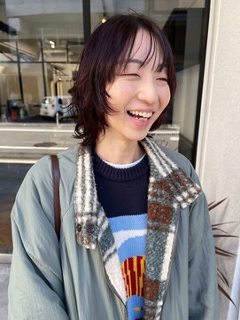 ジリ(JILI) ショートウルフ×クセ毛風パーマ ▽福永