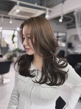 ルモ(Lumo)&nbsp;【HIROMI指名】ヘーゼルベージュ/ブリーチなしの透明感カラー