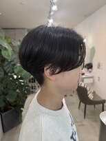 ソソ(soso)&nbsp;くびれがキレイな前下がりハンサムショート30代40代50代60代箕面