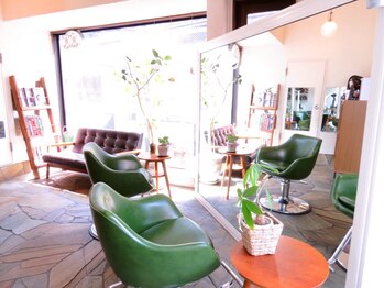 Cyecoril 四条烏丸店【チェコリル】