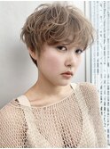 カジュアルカール_耳かけウェーブパーマフォギーベージュ_97022