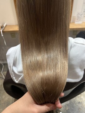 アルーシェ 新宿店(Alushe) ハイトーン　髪質改善