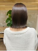 ヘイリーボブイルミナカラーオリーブベージュ韓国風顔まわり