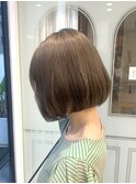 透明感ベージュ