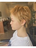 ベリーショート×デザインカラー♪