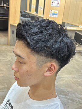 ニアウ 伊勢崎連取店(Niau) 波巻きスパイラルパーマツイストスパイラルパーマシャドウパーマ