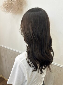 ヌク(Nuku.) Olive beige