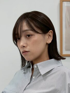 カルム(kalm) 20代30代ミニボブ前髪あり前髪なし顔周りレイヤーカットオリーブ