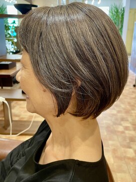 アイニ 河内小阪店(aini) 白髪ぼかしカラー白髪ぼかしハイライト大人ショート30、40、50代