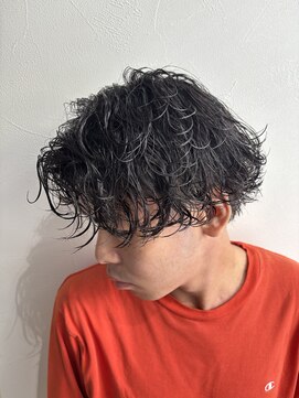 グラフ 立川(Graph.) センターパート波巻きパーマウルフマッシュ