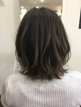 マークス(marks) 切りっぱなしボブ ブルーアッシュ