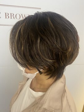ケイトブラウン(KATE BROWNE) 白髪ぼかしハイライト×ハンサムショート
