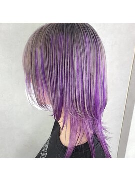 アクネ 東三国店(ACNE) ☆