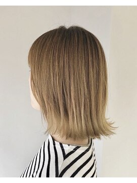 エイド 都立大学(AID_) グラデーションベージュ