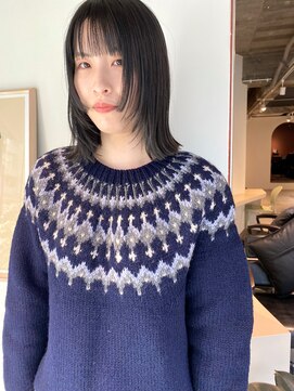 エト 梅田(eto) ブルーブラックと個性的な顔まわりカット