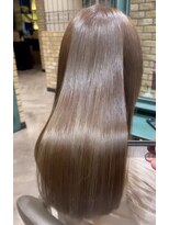 ナナシ(nanac)&nbsp;韓国風ハイライトカラー＋髪質改善トリートメント＋カット