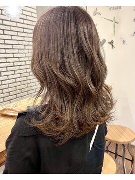 クッキー ヘアーアンドメイク(COOKIE Hair&Make) 【COOKIE】セミロング × レイヤー