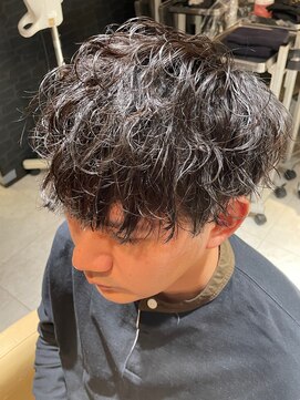 カインド 南青山(hair&make up KIND) 波巻きツイストスパイラル 波打ちパーマ 30代 men's