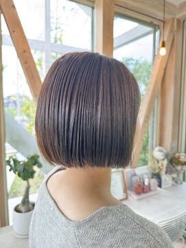 アンドシー(and c) 大人ミニボブ　アヤコ