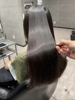 CEDAR【シーダー】の写真/ブリーチ毛もOK！CEDARの髪質改善トリートメントで、くせもまとまるうる艶髪に☆効果実感も持続力も◎