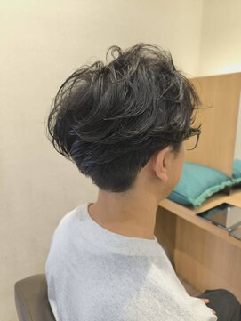 ウイバイファースト(u'i by first) メンズのパーマスタイル