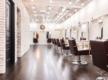アンリ(Anli)の雰囲気（ヨーロピアンな街並みをイメージした洗練された店内◎ #縮毛矯正）