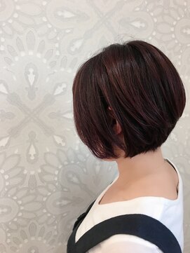 エメラ ヘア ドレッシー(EMERA hair Dressy) ナチュラルショートボブで美シルエット☆