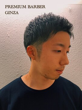 プレミアムバーバー 銀座店(PREMIUM BARBER produce by HIRO GINZA) ツーブロック×刈り上げ／銀座／理容室