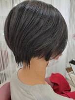 クオリス 赤塚店(QUALIS) 大人可愛い20代30代40代黒髪前下がりひし形小顔ボブ丸みショート