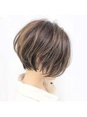 可愛過ぎない大人かっこいいショートボブ