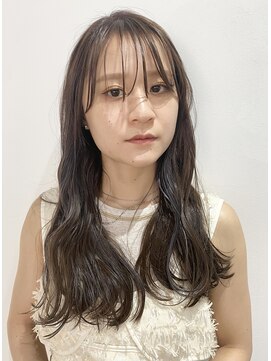 ノイ(neu) 長めバングのゆるロング
