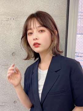 リコバイアフロート(riko by afloat) 外はねミディアム/シースルーバング/イヤリングカラー