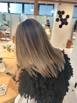 ユミリーバイルコル(umily by RuCOR.) シャドウルーツ/バレイヤージュ/グラデーション/エアタッチ