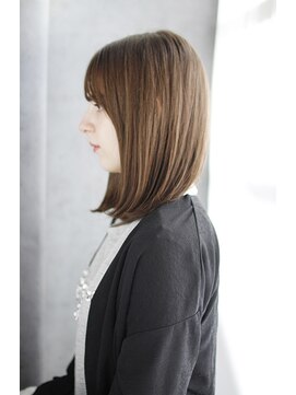 シュシュット(chouchoute) ワンレンボブルフ小顔ネビージュブリーチ縮毛矯正黒髪質改善/085