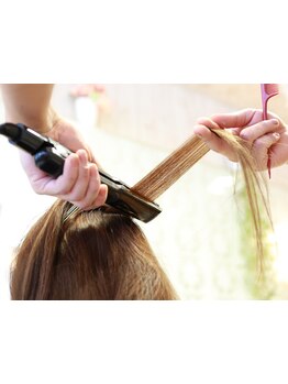 丁寧な接客×自宅での再現性が高いデザインにリピーター多数！ダメージレス縮毛矯正・髪質改善もおまかせ♪
