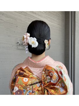 ローブ(L'aube) タイトシニヨン