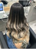 ダークアッシュグレー×ホワイトベージュ