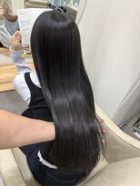 チザン(TIZAN)&nbsp;ブリーチなしグレーカラー×艶ロング