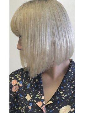 モードケイズ 阪急茨木店(MODE K's) ホワイトカラー