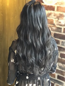 エイミー(Aimee) Aimee 町田　アッシュブラック×MIXロング