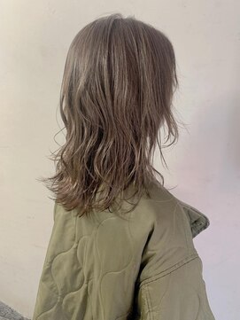 キャンバス バイ ネオリーブ 横浜西口(Canvas by neo.) ミディアムレイヤー☆透明感ミルクティーベージュブリーチなし