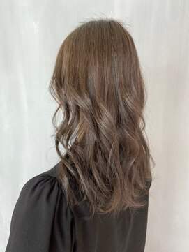 オーストヘアジジ(Aust hair Gigi) 透明感◎オリーブアッシュベージュ×ルーズカールロング　ERI