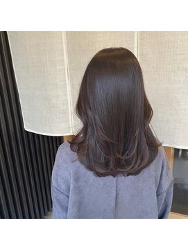 イニ 姉小路(ini) 【丸山】くびれヘア/レイヤーカット/顔まわりレイヤー