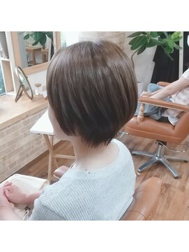タリナ(Tarina) ブルーアッシュ♪ショートボブ【髪質改善 武蔵浦和】