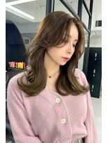 リア 大阪梅田(Ria)&nbsp;～ワンホンくびれヘア　ブラウンべージュ～【Ria 大阪 梅田】